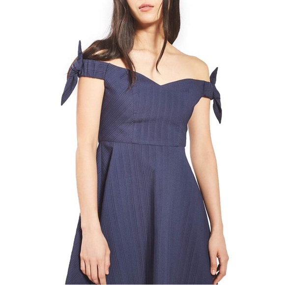 TOPSHOP DRESS - Picture 2 of 5